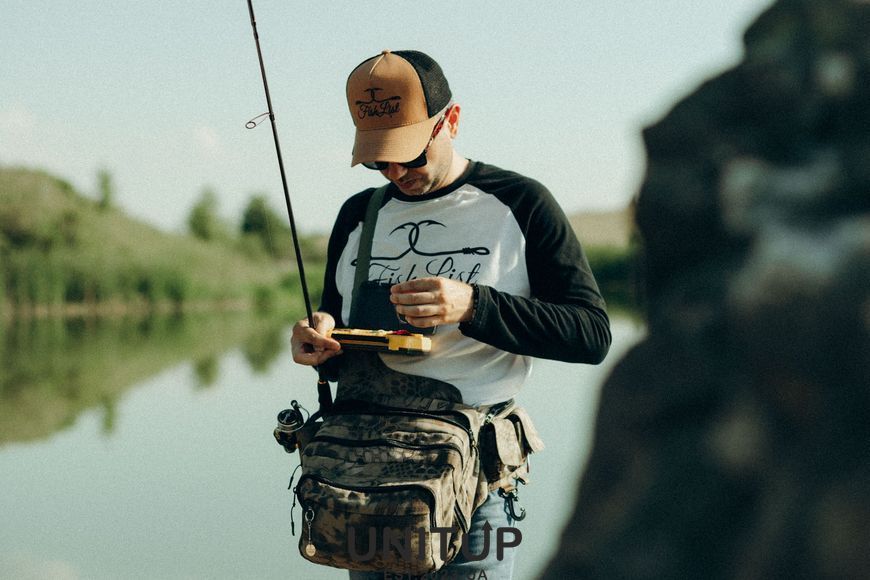 Бейсболка FISHLIST Coyote Hooks Trucker (сітка койот чорний) TR-CBL-5-26 фото