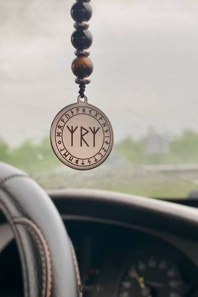 Автомобільний амулет Захист в дорозі (рунічна формула Альгіз Райдо Альгіз та Вегвізир) сталь натуральні камені 4295990000017 фото